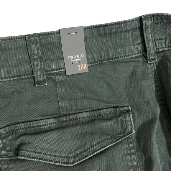 NWT TORRID Stretch Cargo Twill Jogger Pants Dark Green 26R Women's Fast Shipping - Picture 7 of 7